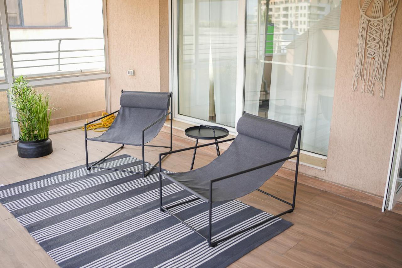 Penthouse With Huge Rooftop & Amazing City View Букурещ Екстериор снимка