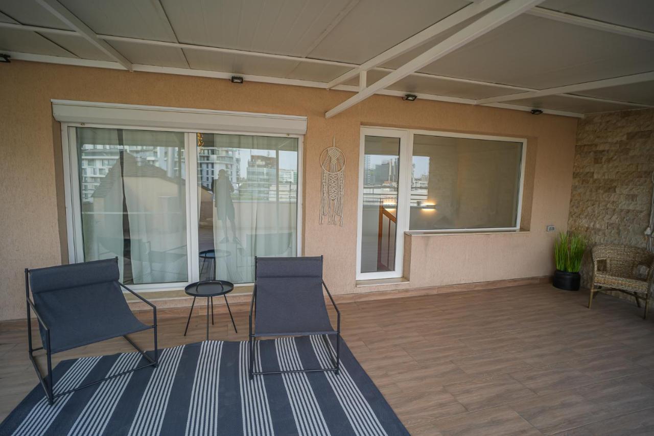 Penthouse With Huge Rooftop & Amazing City View Букурещ Екстериор снимка