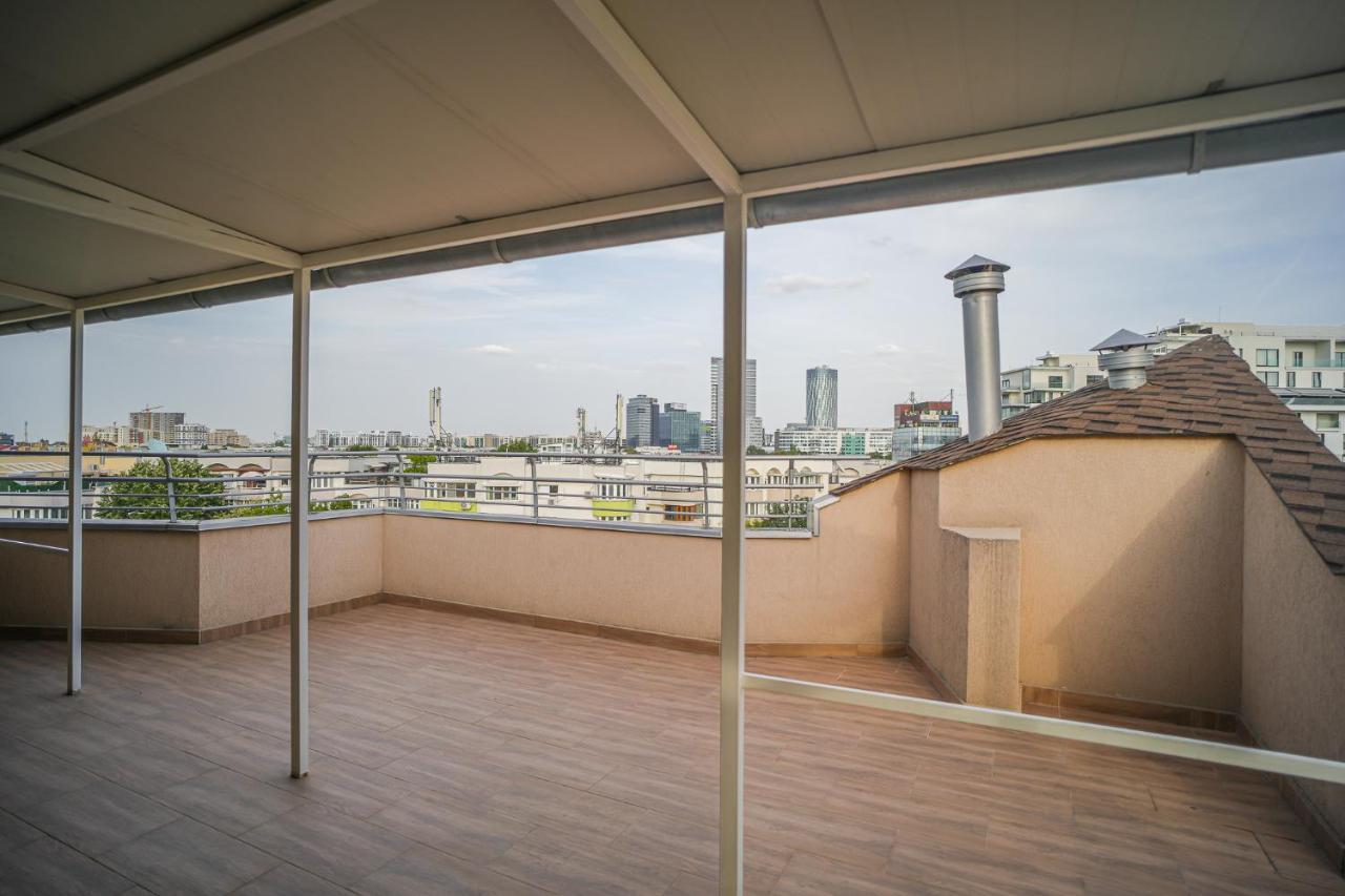 Penthouse With Huge Rooftop & Amazing City View Букурещ Екстериор снимка