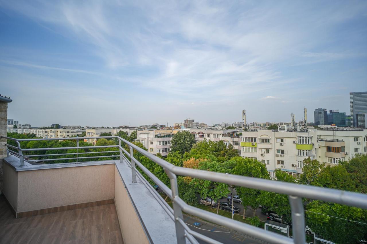 Penthouse With Huge Rooftop & Amazing City View Букурещ Екстериор снимка